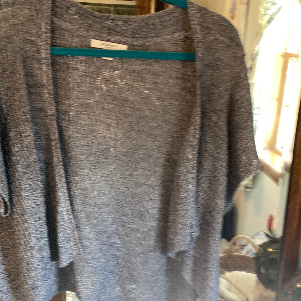 Womens grayish blue 2X Luz Claiborne shirt sleeved shrug. EUC